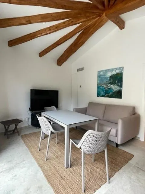 Escapada Villa Tamariu Spain
