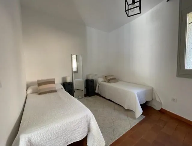 Escapada Villa Tamariu Spain
